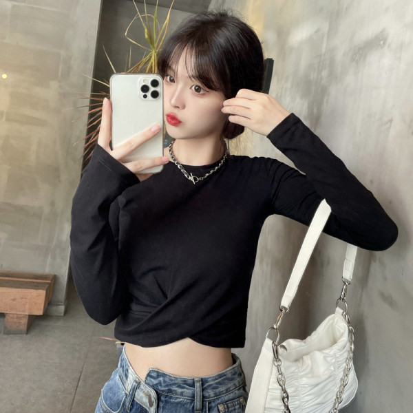 Trumpa palaidinė ilgomis rankovėmis