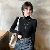 Naiste ühevärviline pikkade varrukate ja polokraega pluus