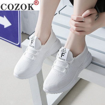 Διχτυωτά αθλητικά παπούτσια για γυναίκες φοιτήτριες 2021 Άνοιξη Καλοκαίρι Νέα γυναικεία παπούτσια Κορεατικής μόδας για τρέξιμο Λευκό παπούτσι με αναπνεύσιμο δίχτυ cozok
