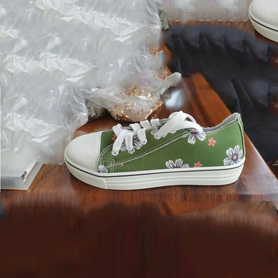 Νέα γυναικεία άνετα τζιν καμβά φλατ λουλούδια Βουλκανιζέ Γυναικεία καλοκαιρινή μόδα με κορδόνια Γυναικεία παπούτσια casual