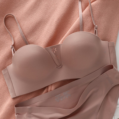 Bešavno žensko donje rublje - set grudnjaka ili gaćica