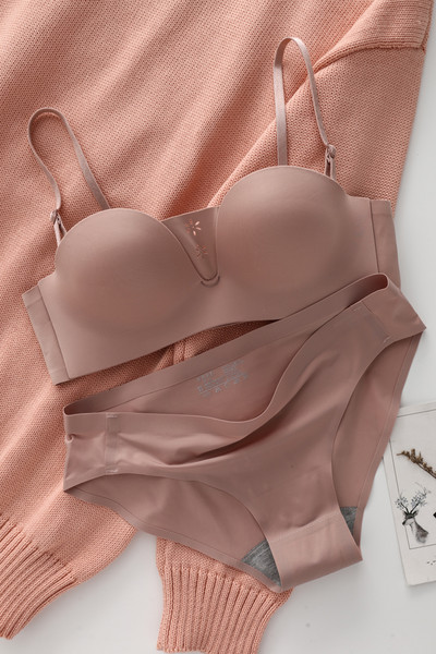 Bešavno žensko donje rublje - set grudnjaka ili gaćica