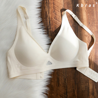 Moteriška liemenėlė su trikampiu kaušeliu