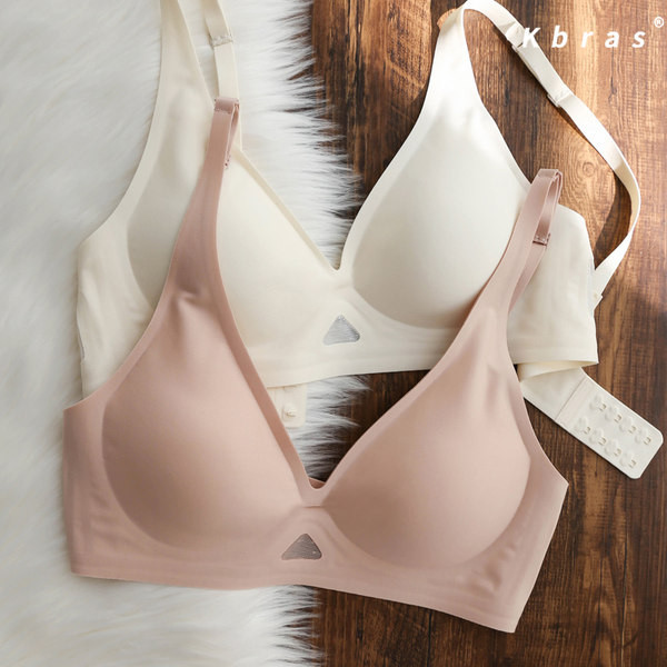 Moteriška liemenėlė su trikampiu kaušeliu