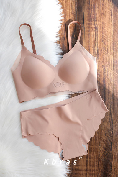 Moteriška tinklinė liemenėlė su petnešėlėmis