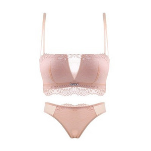 Intymus nėriniuotas apatinis trikotažas - liemenėlės ir bikinio komplektas