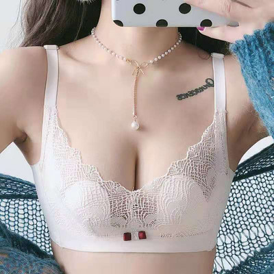 Intymūs moteriški apatiniai su nėriniais