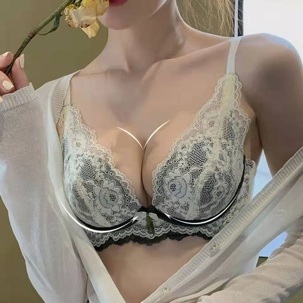 Lenjerie intimă de damă - set sutien și chiloți