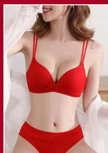 Set de bikini din două piese și sutien cu bretele încrucișate pentru femei