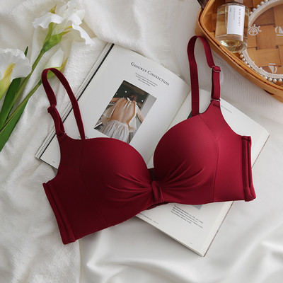 Moteriška liemenėlė su paminkštinimu ir liftingo efektu