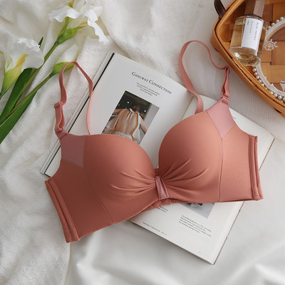 Moteriška liemenėlė su paminkštinimu ir liftingo efektu