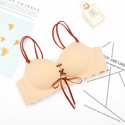 Moteriška liemenėlė su paminkštinimu ir raišteliais