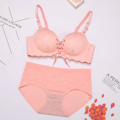 Moteriška liemenėlė su paminkštinimu ir raišteliais