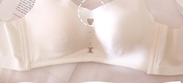 Moteriški intymūs besiūliai apatiniai dviejų dalių rinkinys, reguliuojamo dirželio liemenėlė ir kelnaitės aukštu liemeniu