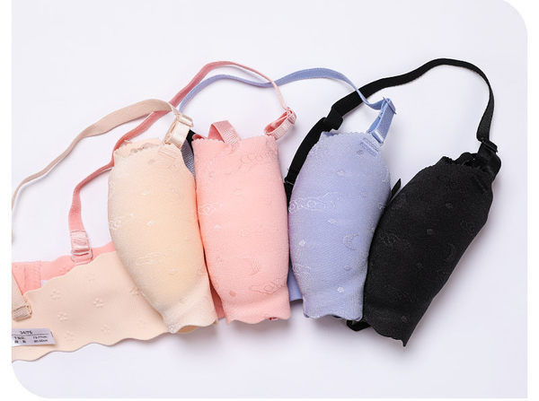 Naiste polsterdatud rinnahoidja ja paelad või bikiinikomplekt