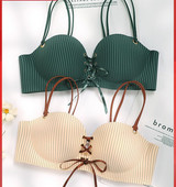 Paeltega intiimne naistepesu