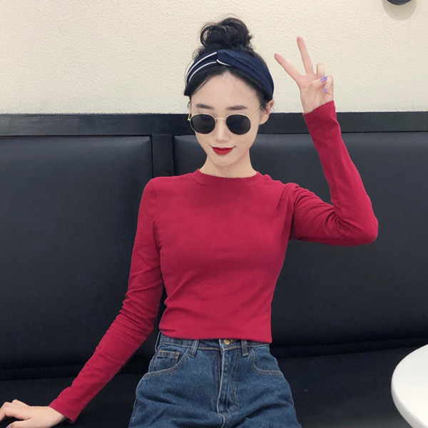 Palaidinė ilgomis rankovėmis ir ovalia iškirpte