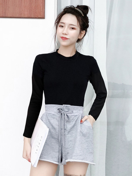 Naiste pluusi puhas muster