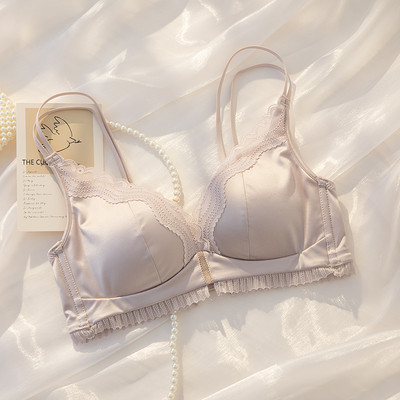 Naiste intiimpesu – pitsrinnahoidja ja kõrge pihaga aluspükste komplekt