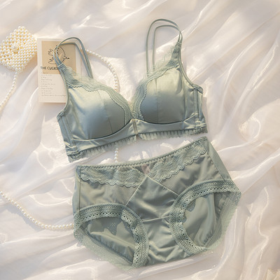 Naiste intiimpesu – pitsrinnahoidja ja kõrge pihaga aluspükste komplekt