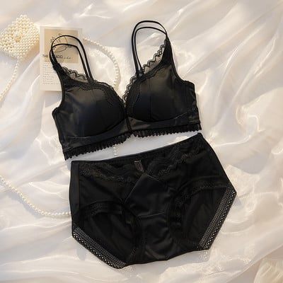 Naiste intiimpesu – pitsrinnahoidja ja kõrge pihaga aluspükste komplekt