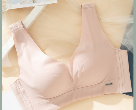 Besiūlė liemenėlė su liftingo efektu ir metaliniu užsegimu