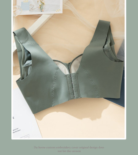 Besiūlė liemenėlė su liftingo efektu ir metaliniu užsegimu