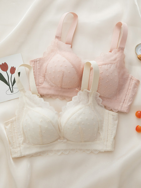 Naujo modelio moteriška liemenėlė su nėriniais ir reguliuojamais petnešėlėmis