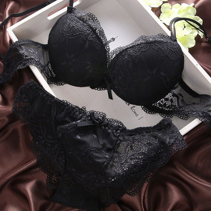 Set sutien sexy Push Up pentru femei Lenjerie intimă neagră și chiloți Set sutien confortabil și respirabil Lenjerie intima sexy bună din dantelă pentru femei