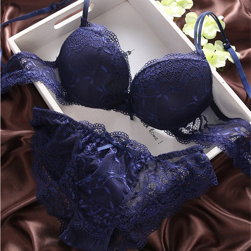 Set sutien sexy Push Up pentru femei Lenjerie intimă neagră și chiloți Set sutien confortabil și respirabil Lenjerie intima sexy bună din dantelă pentru femei