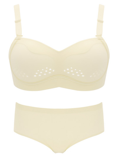 Moteriška liemenėlė iš kvėpuojančios medžiagos ir plačiomis petnešėlėmis