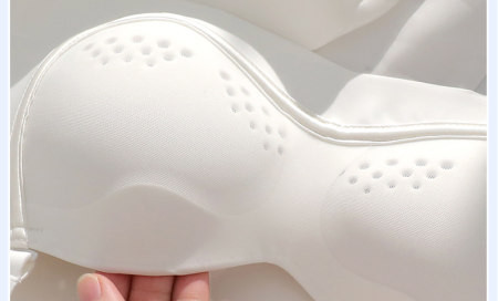 Moteriška liemenėlė iš kvėpuojančios medžiagos ir plačiomis petnešėlėmis