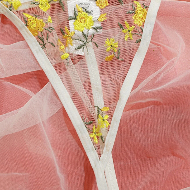 Novo žensko donje rublje s izvezenim čipkom, komplet grudnjaka i gaćica s tankim mrežastim prozirnim seksi erotskim donjim rubljem, set tangi