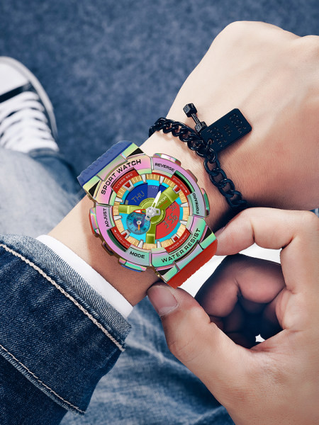 Farebné vodeodolné hodinky s gumeným remienkom