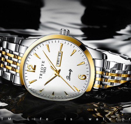 Įprastas laikrodis su apvaliu ciferblatu