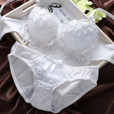 2021 m. naujas moteriškas gėlėtas nėriniuotas apatinio trikotažo rinkinys Belaidis liemenėlės komplektas Moteriškas apatinis trikotažas Tvirtas seksualus apatinis trikotažas Korsetas Push Up liemenėlės rinkinys