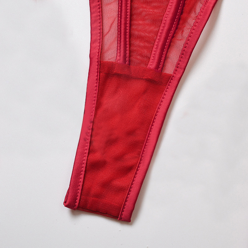 „Ellolace“ nėrinių apatinis trikotažas „Show Through Short“ odos priežiūros rinkiniai.