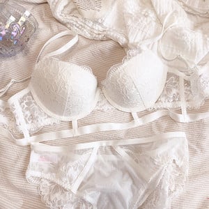 Hollow Out kvaliteetne valge pitsiga seksikas rinnahoidja ja aluspükste komplekt Europe America õhuke paks Push Up naiste aluspesu suures suuruses pesu