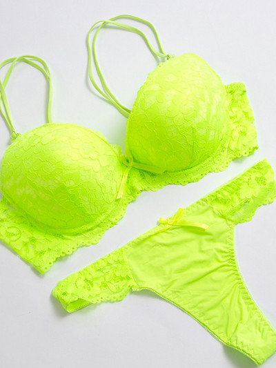 Aukštos kokybės Deep V Sexy Push up liemenėlės rinkinys gėlėmis siuvinėti nėriniai Moteriškas apatinio trikotažo rinkinys Liemenėlė ir kelnaitės 34 36 38 40 42 BCD