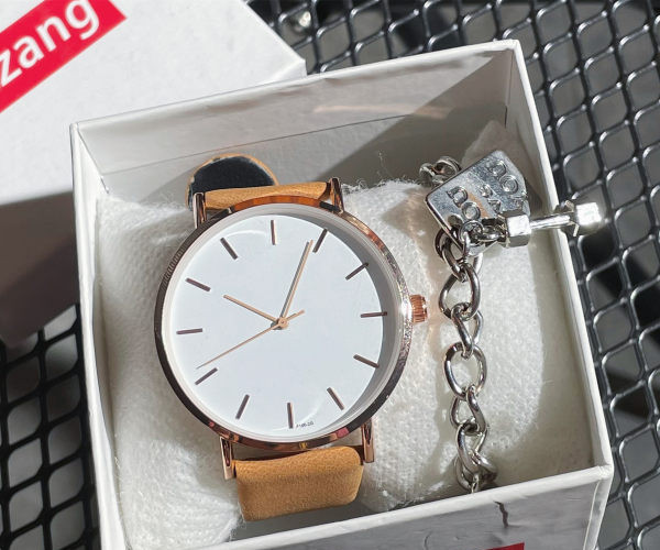 Uut mudelit ümara sihverplaadiga meeste käekell