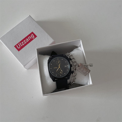 Vyriškas laikrodis su kvadratiniu ciferblatu ir silikoniniu dirželiu