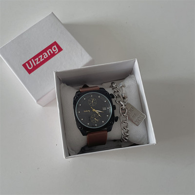 Vyriškas laikrodis su kvadratiniu ciferblatu ir silikoniniu dirželiu