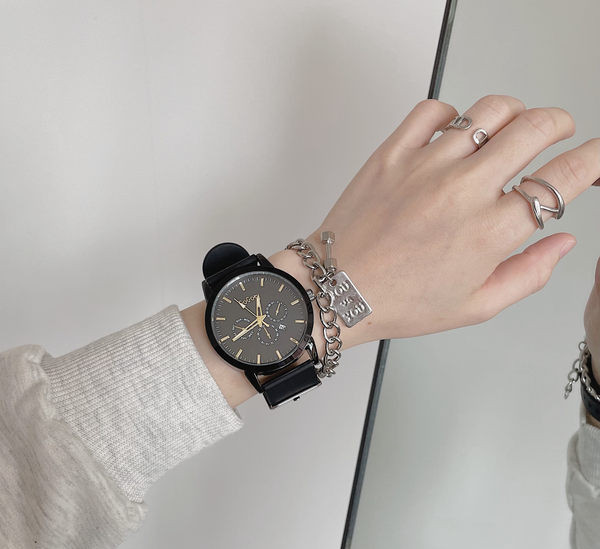 Vyriškas laisvalaikio laikrodis iš eko odos su metaliniu elementu