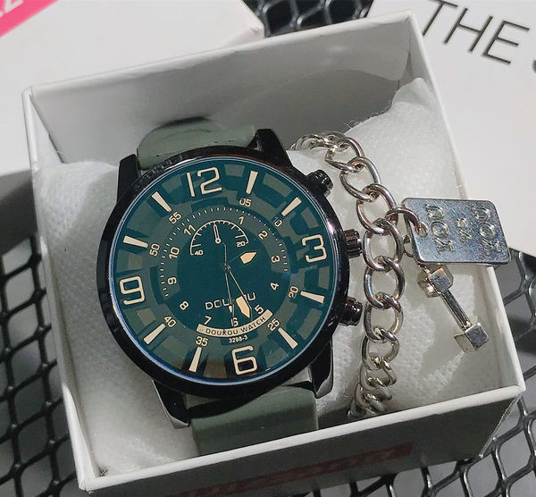 Vyriškas retro laikrodis su silikonine apyranke