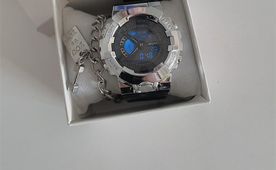 Vyriškas laikrodis - su guminiu dirželiu