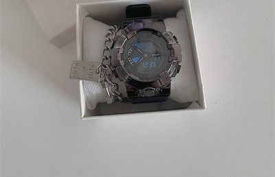 Vyriškas laikrodis - su guminiu dirželiu