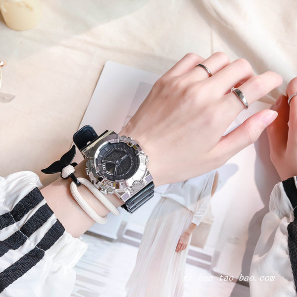 Meeste vabaaja käekell silikoonrihmaga