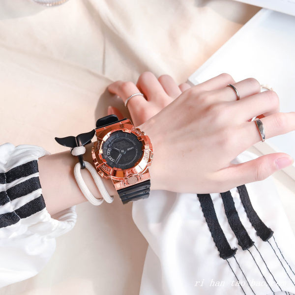 Meeste vabaaja käekell silikoonrihmaga