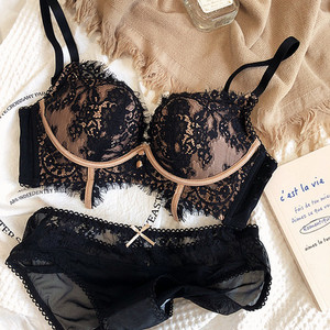 Szexi csipke kis mellek Push Up bambusz faszén bralette bugyi vastag fehérnemű szett Állítható melltartó szempilla csipke diák intimek