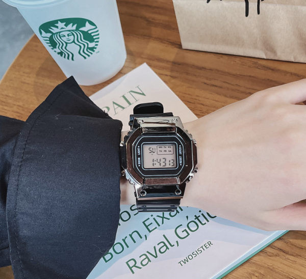 Ceas electronic pentru barbati cu curea din silicon